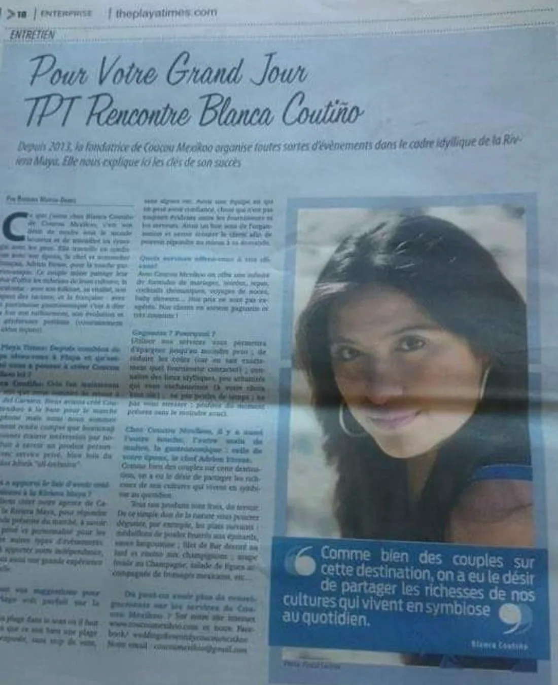 Recorte del periódico The Playa Times con la entrevista «Pour Votre Grand Jour · TPT Rencontre Blanca Coutiño» y un retrato de Blanca